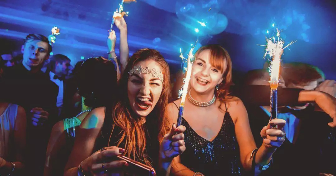 太阳成集团tyc7111cc:
新疆和静30辆新能源公交投入营运(图3) 太阳成集团tyc7111cc