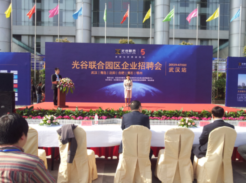 太阳成集团tyc7111cc|中年女性最后时机,超自制的终身重疾险(图1) 太阳成集团tyc7111cc